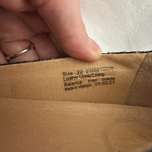 Dansko Gray Larisa Leopard Slip On Flats Leather Size 39 - Picture 12 of 13